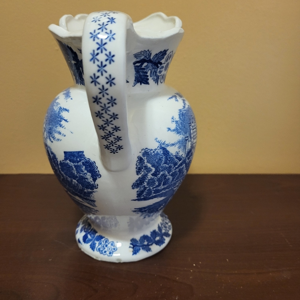 Vintage Norleans Japan Blue and White pitcher - Picture 2 of 6